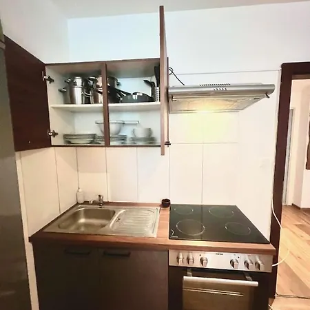 Stilvolles Studio- Mit Einzigartiger Aussicht Daire